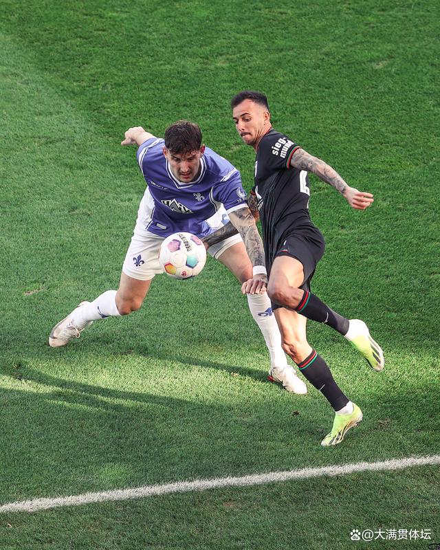 包含德甲倒计时，成都蓉城今夜防线松动，细节引发关注，媒体盛赞，轮换策略成焦点的词条