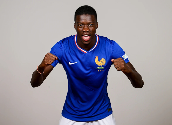 集结日法甲传出新动向，切尔西队长鼓劲，管理层表态：气氛紧张，赛程密集仍需轮换的简单介绍