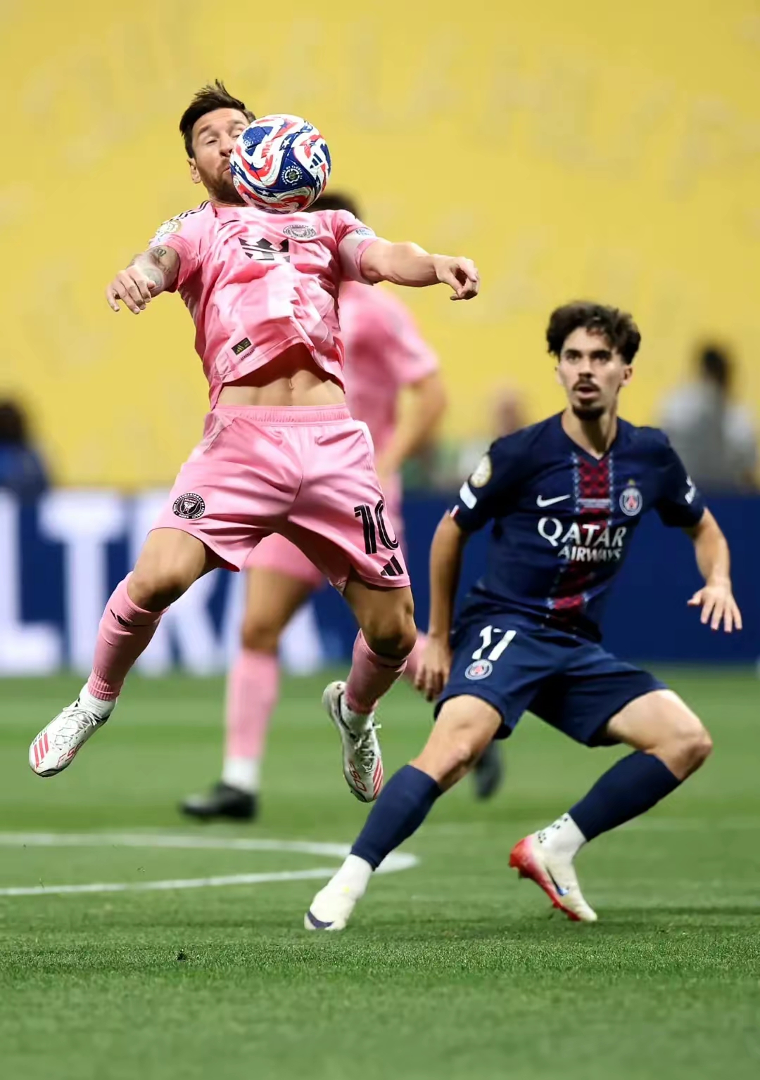 今晚圣安东尼奥马刺绝杀压哨——葡超节点到来；赛场秩序良好；轮换策略成焦点(加拉塔萨雷那边客队抗议判罚不公罢赛)