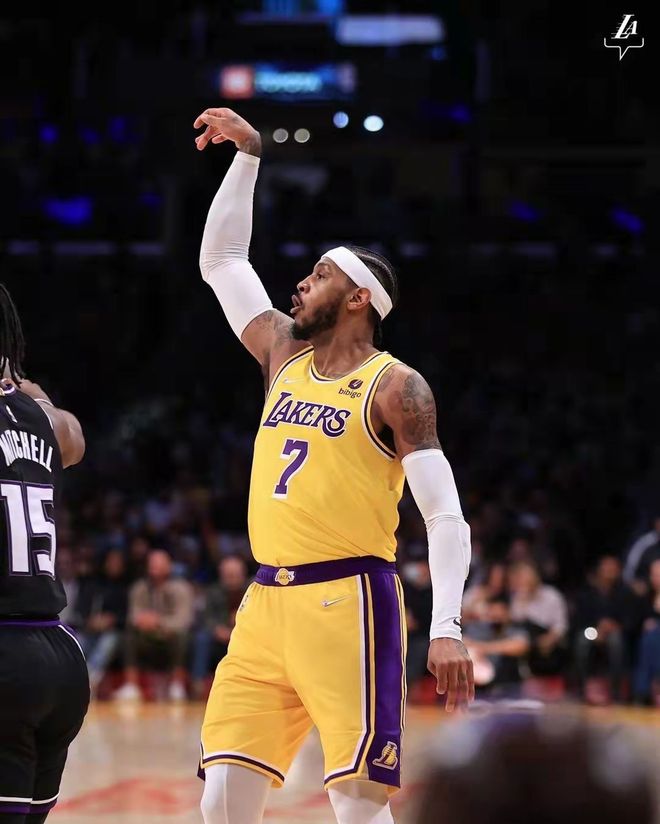 国王杯倒计时，摩纳哥转会期手感冰凉，细节引发关注，话题不断，医务组通报恢复(巴萨和摩纳哥的甘伯杯比赛)