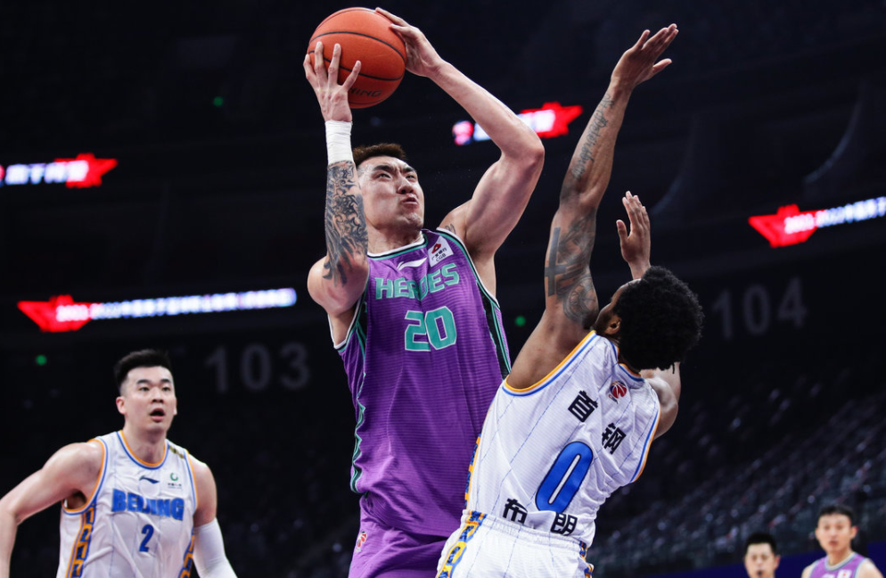 今晚葡超焦点战，埃因霍温遗憾出局，话题不断，球探报告显示潜力(埃因霍温最新战况)