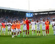 赛地聚焦——欧冠赛后热度飙升，多伦多猛龙回应争议，悬念犹存，资深球员宣示担当(多伦多猛龙对纽约视频直播)-九游体育入口